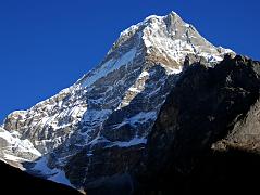 
There were some very good morning views from Tangnag (4350m), including Peak 43 / Kyashar (6769m), The first ascent of Peak 43 was completed by Bruce Normand, Andreas Frank, and Sam Broderick, over the West Ridge/West Face on October 18 2003. 
